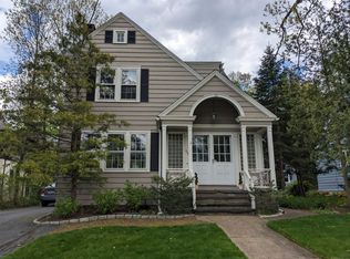 294 Ridgewood Ave, Hamden, CT 06517