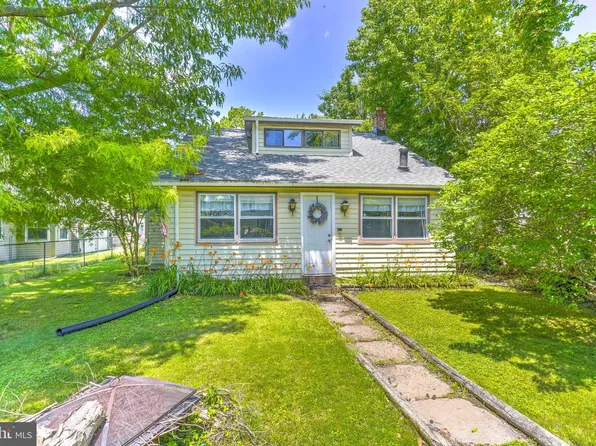 6004 Melbourne Ave, Deale, MD 20751