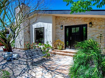 10415 Penrose St, Sun Valley, CA, 91352