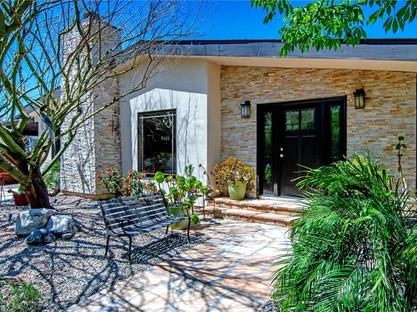 10415 Penrose St, Sun Valley, CA 91352