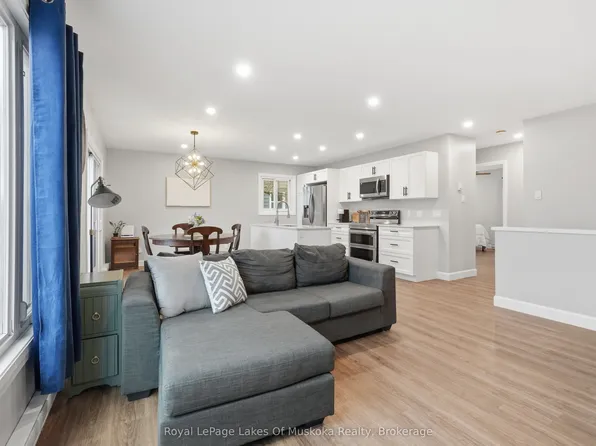 12 Manominee St, Huntsville, ON P1H 1H2