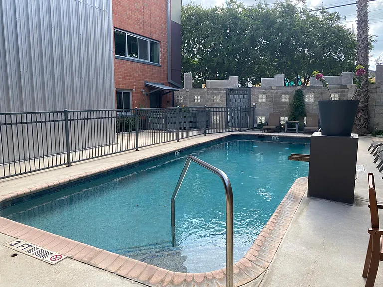 1339 S Flores St #107 — Photo 26