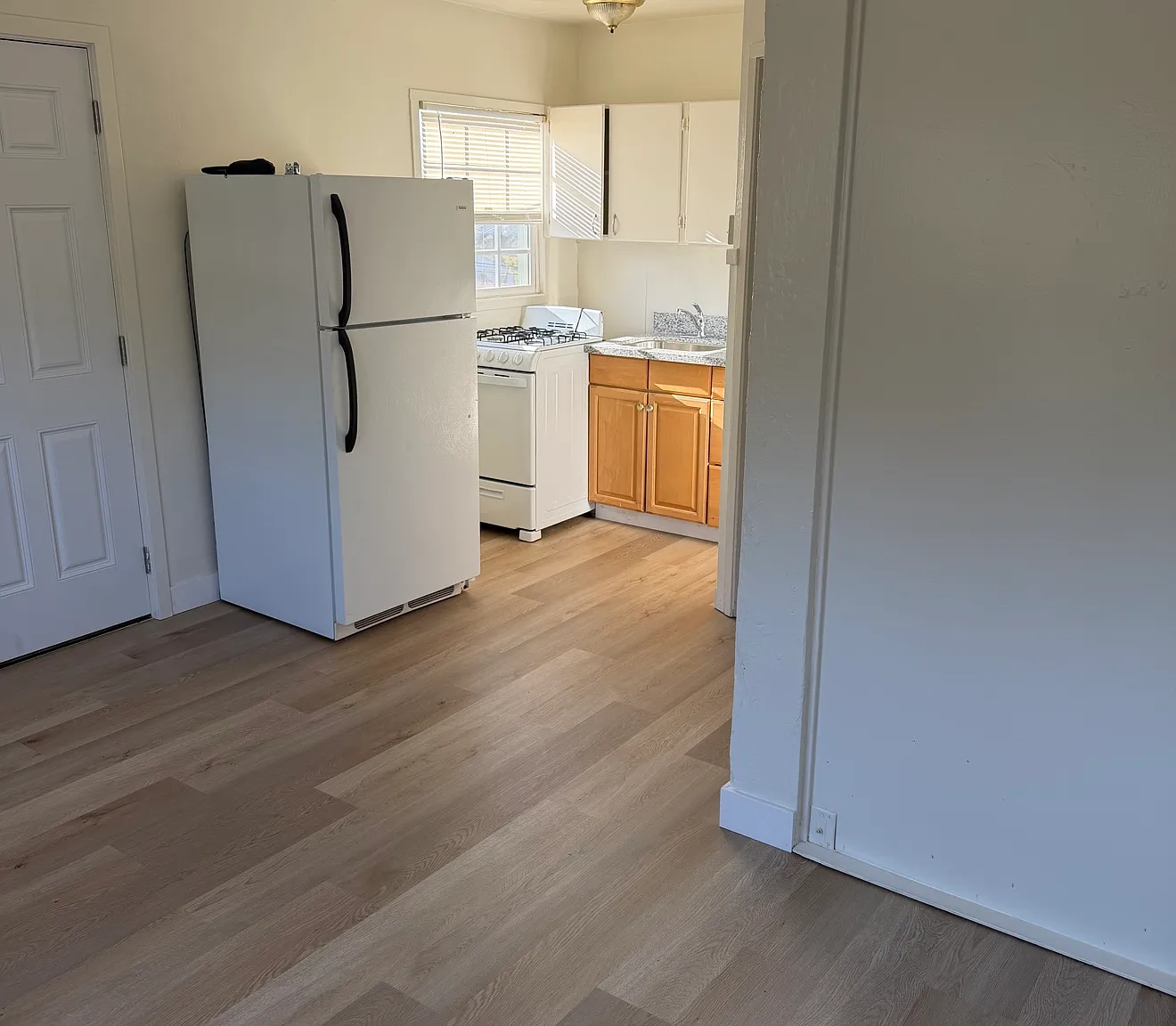 1 bed, 400 sqft, $1,875 — Photo 3