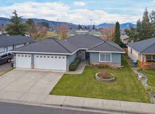 1744 Louise Ave, Medford, OR 97501
