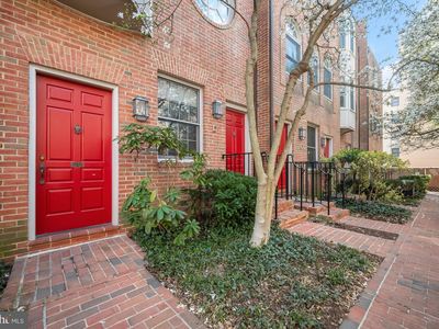 2113 1/2 O St NW #A, Washington, DC, 20037
