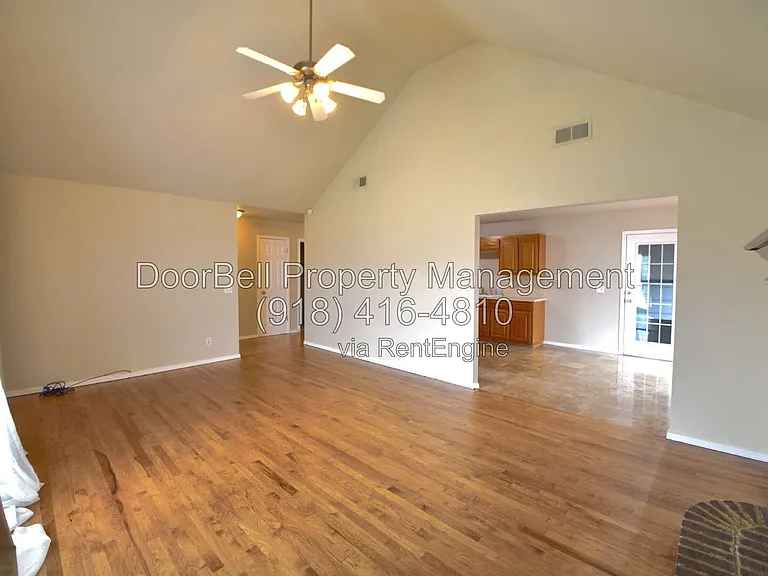 11621 S Mulberry Ln — Photo 6