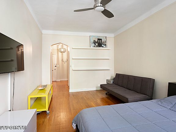 3rd image of 250 W 22nd St APT 2D