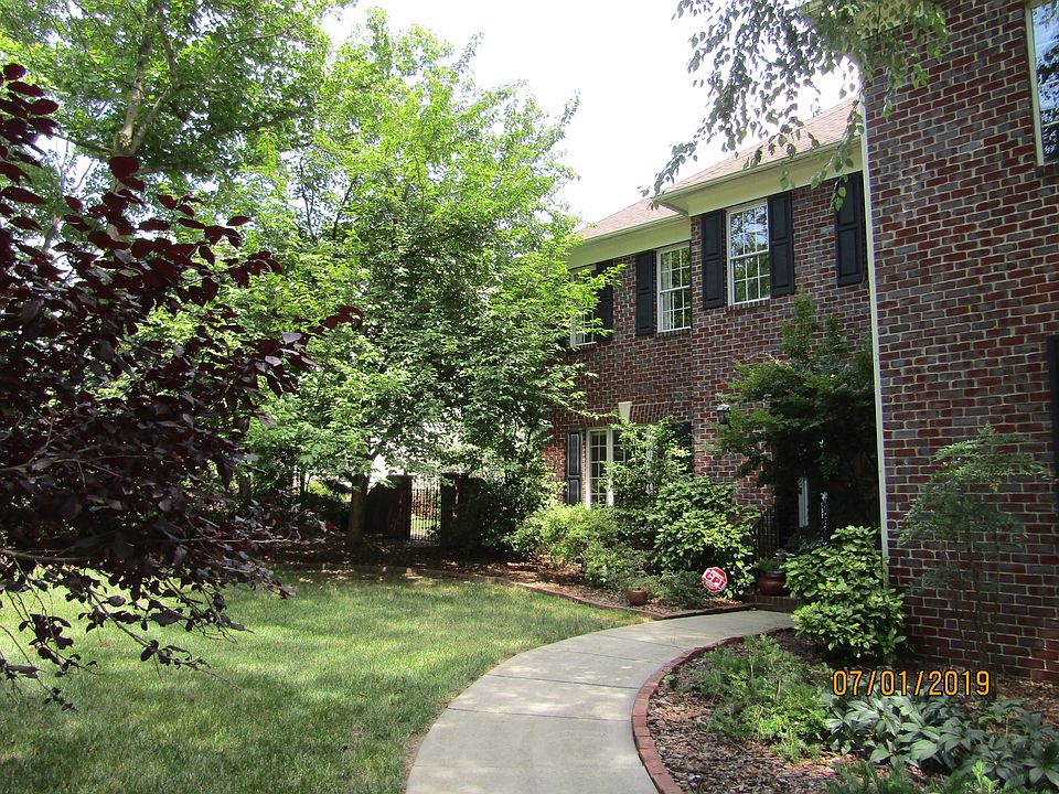 1st image of 1907 Regents Park Ln