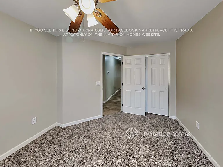 11258 W Locust Ln — Photo 14