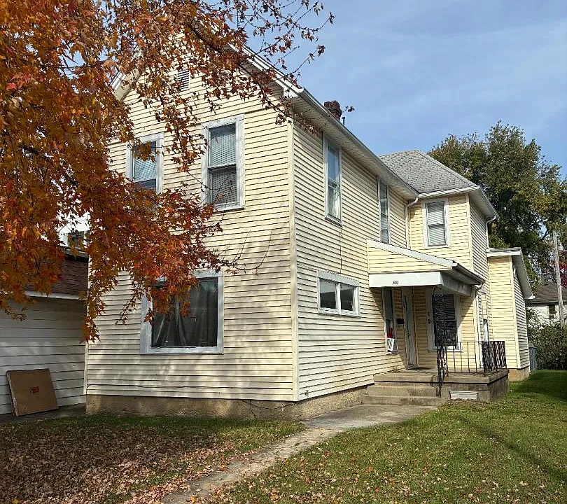 430 W Main St #1/2
