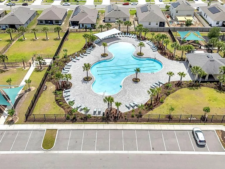 747 Citrus Isle Dr — Photo 35