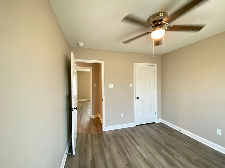 8821 Winston Dr — Photo 13