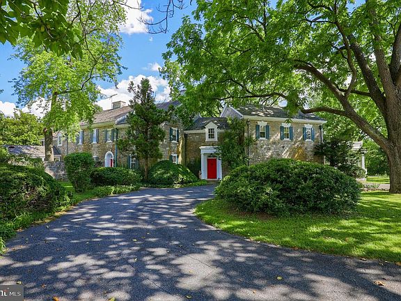 2nd image of 140 Evans Hill Rd