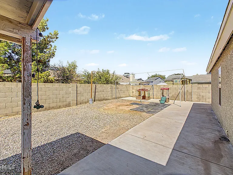 10008 W Kino Ln — Photo 22