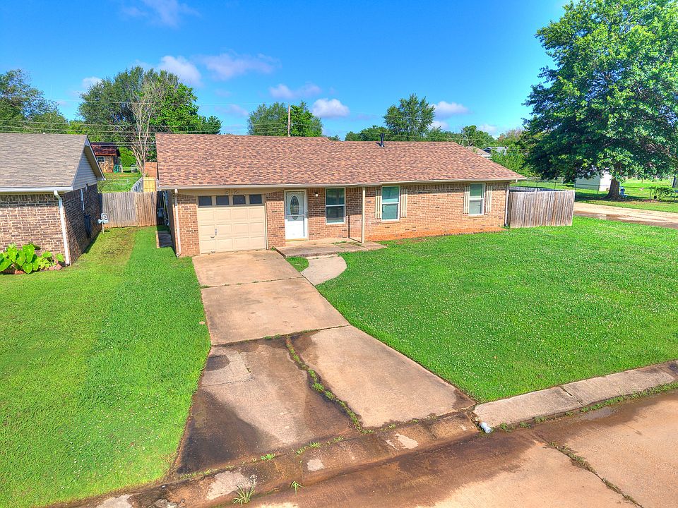 1st image of 302 Liza Ln