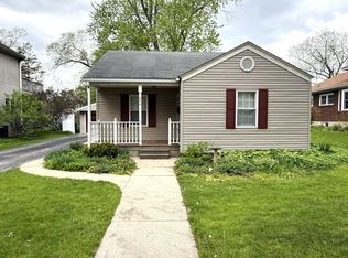 606 S 3rd St, Dundee, IL 60118