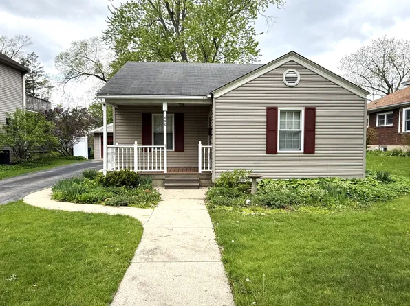 606 S 3rd St, Dundee, IL 60118