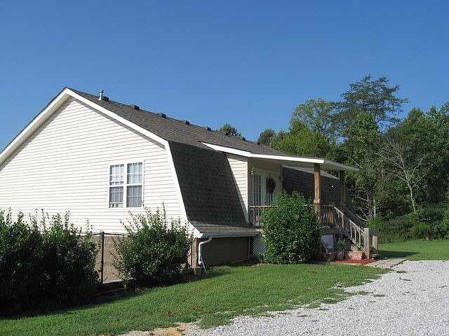 2nd image of 585 Hardys Chapel Rd