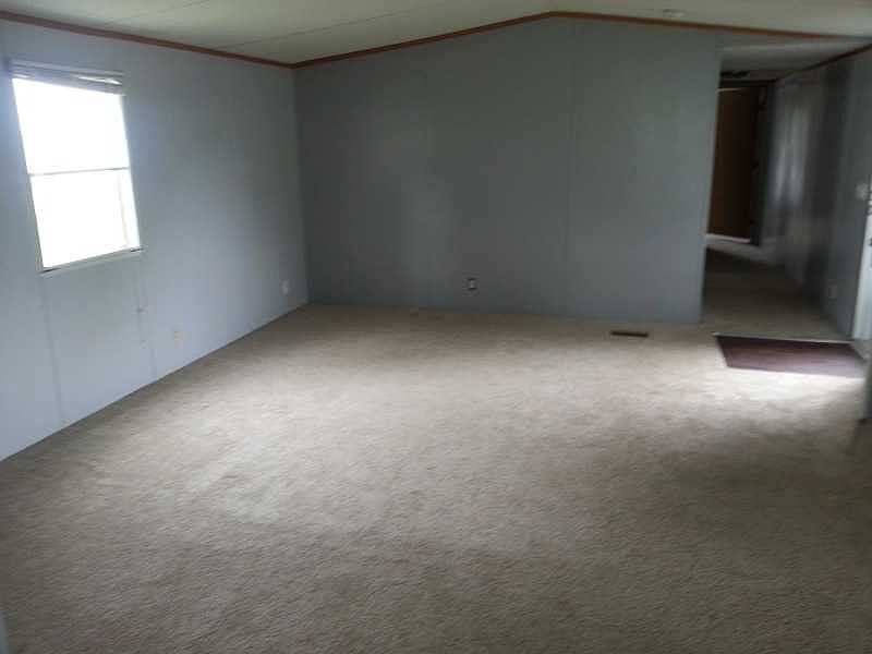 2nd image of 105 Bradford Dr