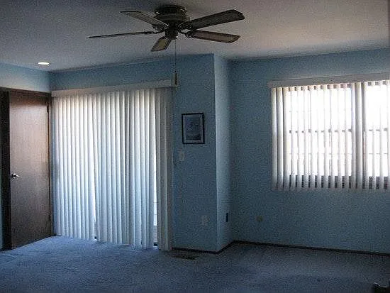 824 Victoria Ct #TOWNHOUSE — Photo 2