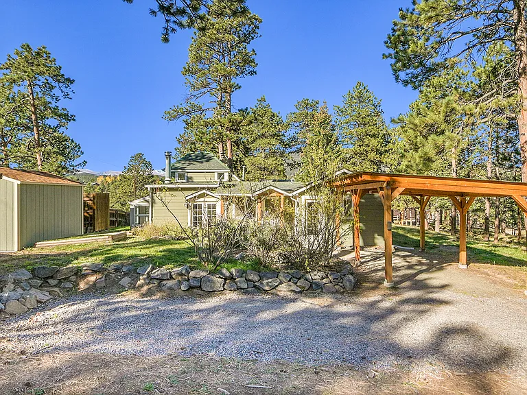 30152 Hilltop Dr — Photo 3