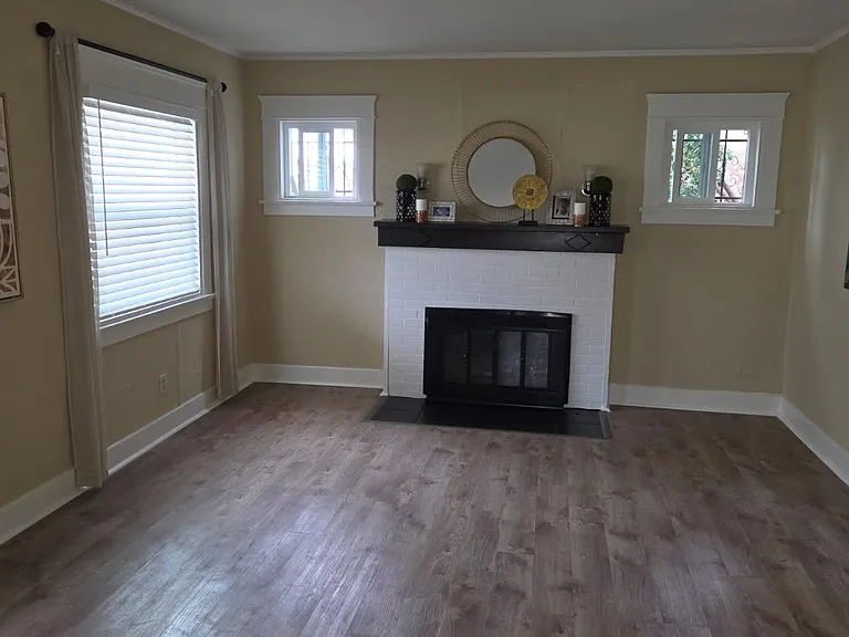 7033 2nd Ave — Photo 3