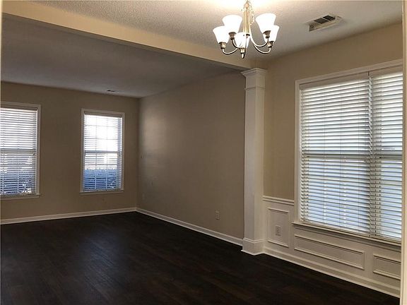 5th image of 3422 Davenport Park Ln