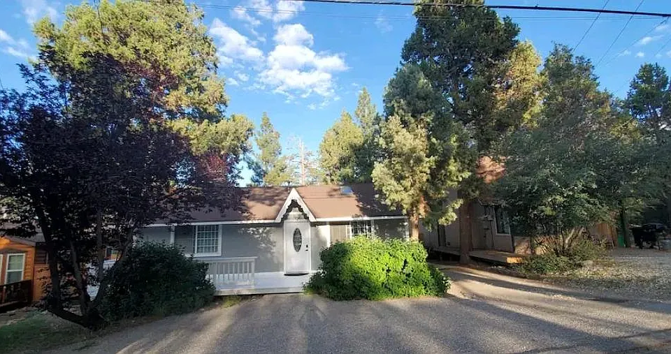 183 Highland Ln