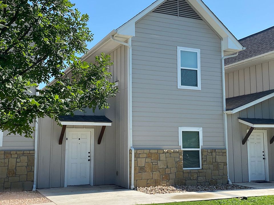 1070 E Cedar St APT B, Seguin, TX 78155 | Zillow