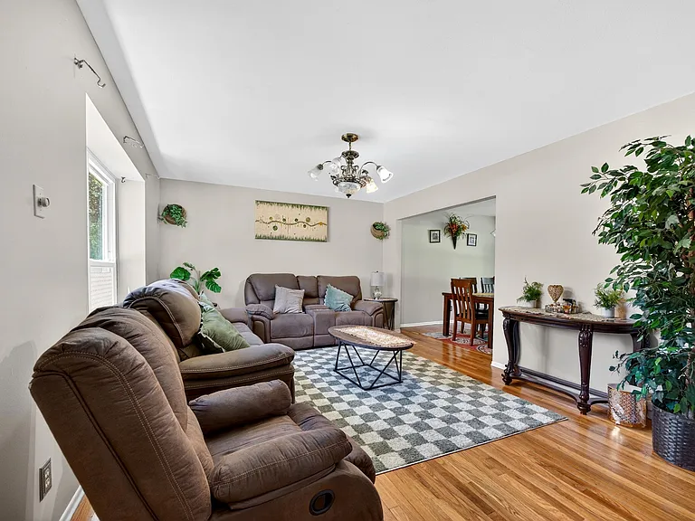 1141 Villaview Dr — Photo 11