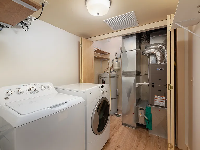 228 S Cottonwood Rd #310 — Photo 27