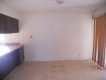 4th image of 705 E Via Villa St