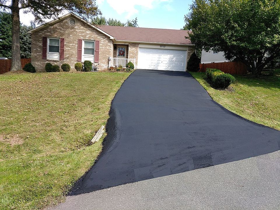 2nd image of 9913 Biscayne Ln