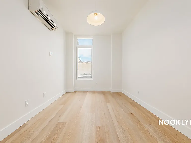 27-16 21st St #3B — Photo 25