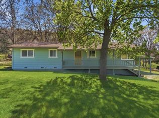540 Rolling Hills Dr, Yreka, CA 96097