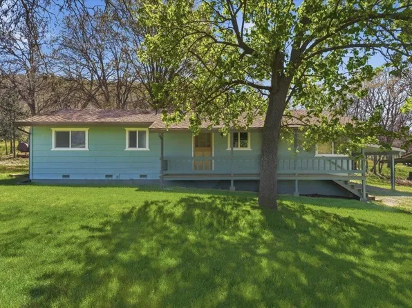 540 Rolling Hills Dr, Yreka, CA 96097