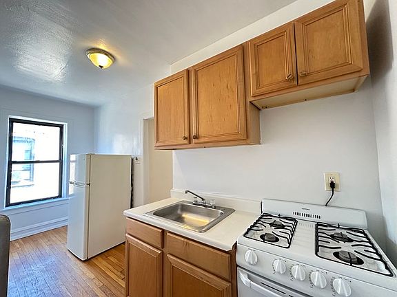 4th image of 3302 W Schubert Ave Unit F4