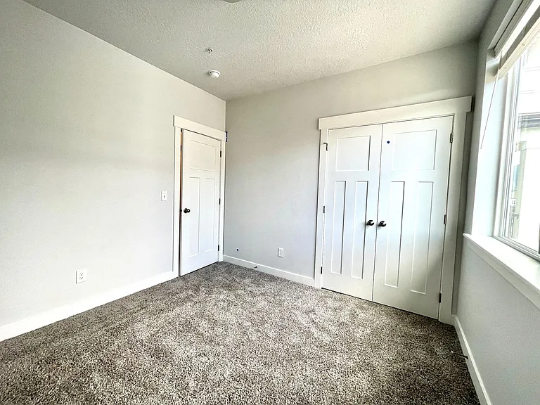 357 W 750 N #EE-301 — Photo 16
