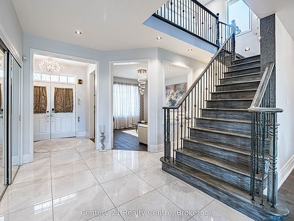 3rd image of 26 Catchfly Cres
