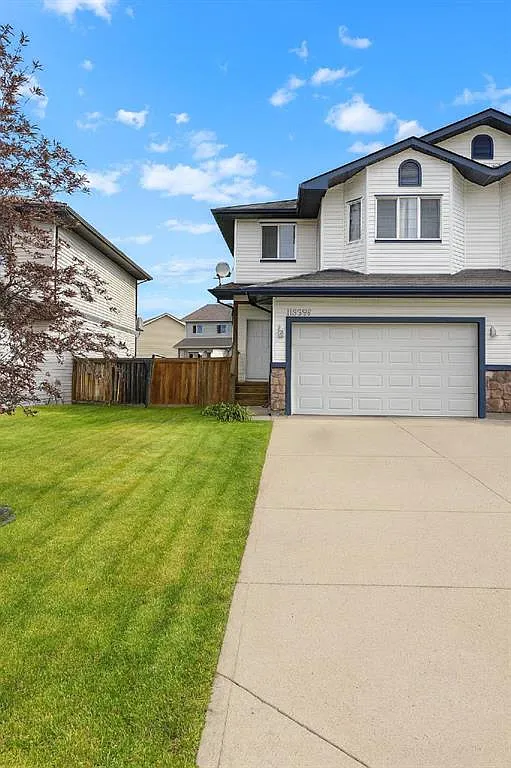 3 bed, 3.5 bath, 1295 sqft, $2,300 — Photo 1