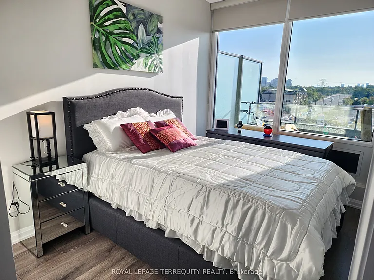 4208 Dundas St W #610 — Photo 14