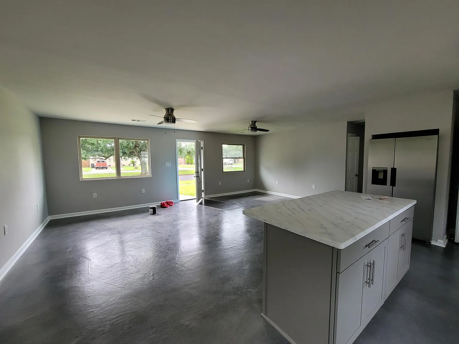 4 bed, $2,450 — Photo 2