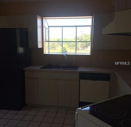 3rd image of 7602 Treasure Island Ct