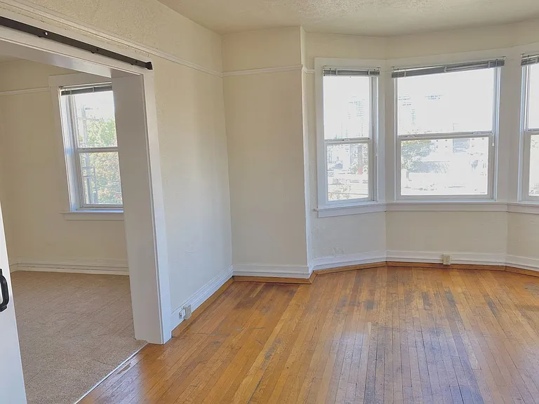 St Florence Apartments — Photo 8