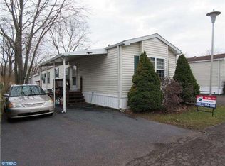 412 Oak Dr, Green Lane, PA 18054