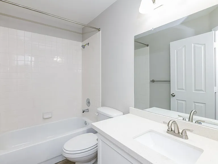 2037 Madica Ave — Photo 15