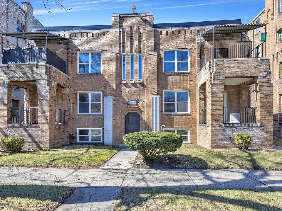 17701 Manderson