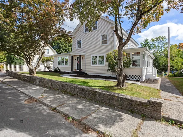 24 East St, Whitinsville, MA 01588