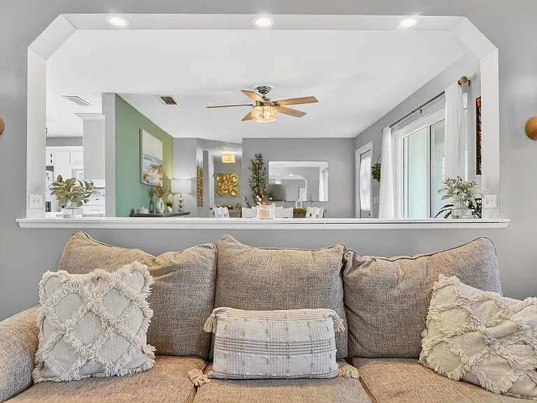 425 Via Valencia Ct — Photo 36