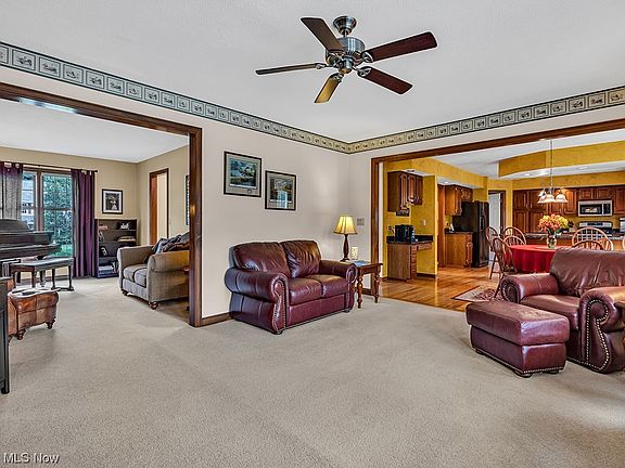 4th image of 9065 Cabriolet Ave